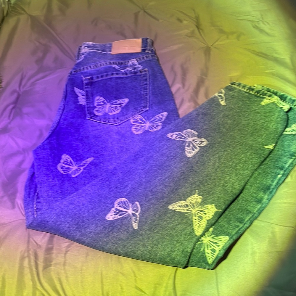 Butterfly mom jeans
